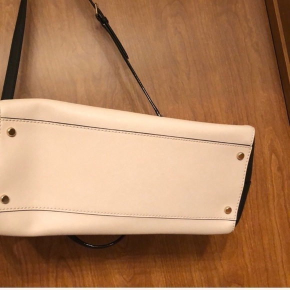 Kate Spade Cream and Black Large Leather Satchel Handbag with Crossbody Strap - Picture 7 of 10